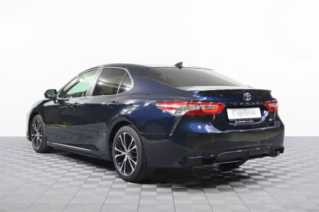 Toyota Camry 2019