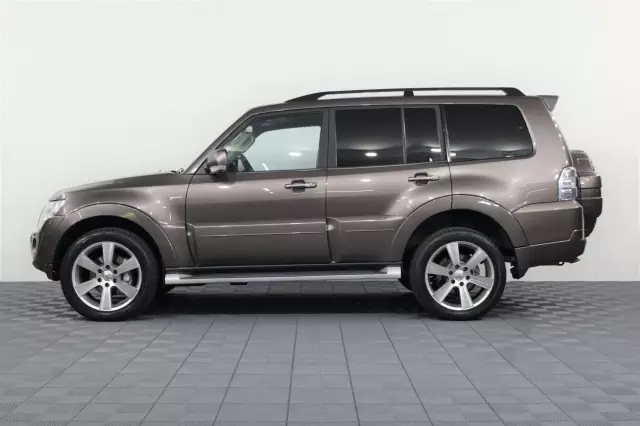 Mitsubishi Pajero 2013