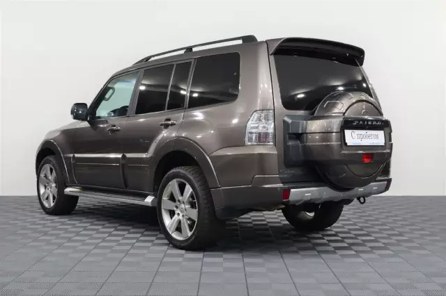 Mitsubishi Pajero 2013