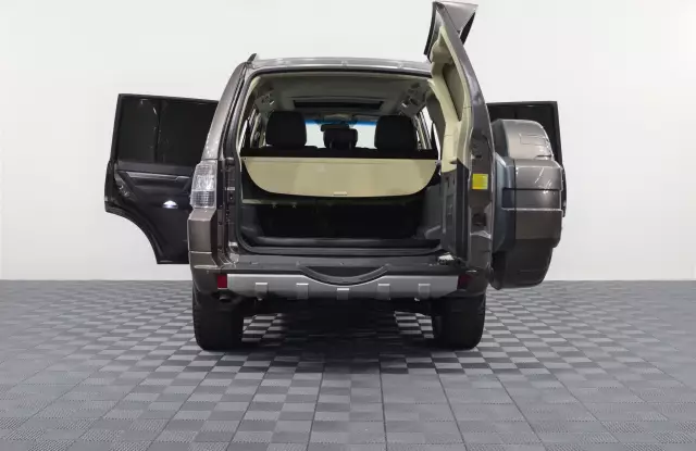 Mitsubishi Pajero 2013
