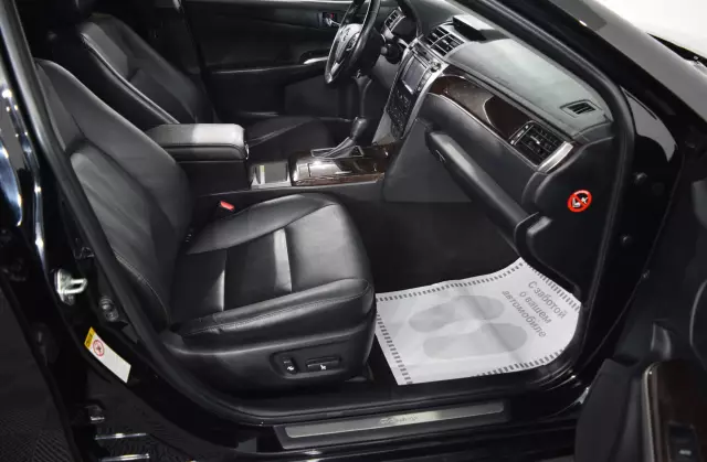 Toyota Camry 2016