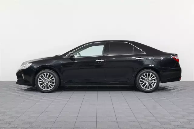 Toyota Camry 2016