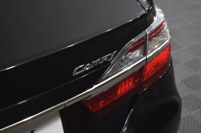 Toyota Camry 2016