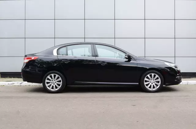 Renault Latitude 2014