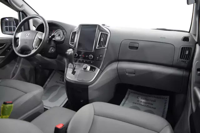 Hyundai Grand Starex 2018