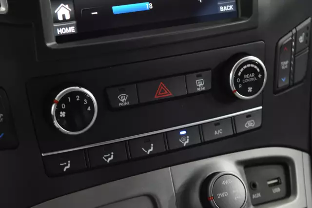 Hyundai Grand Starex 2018