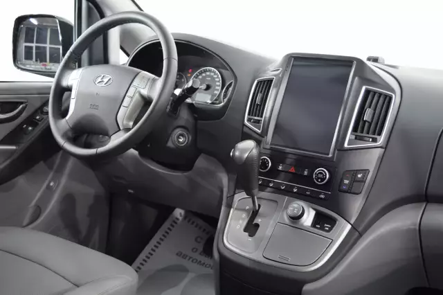 Hyundai Grand Starex 2018