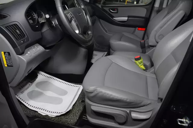 Hyundai Grand Starex 2018