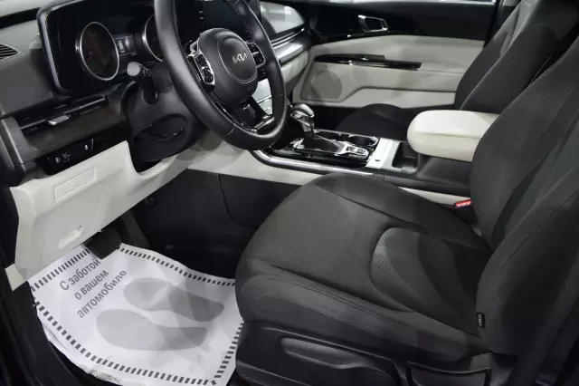 Kia Carnival 2021