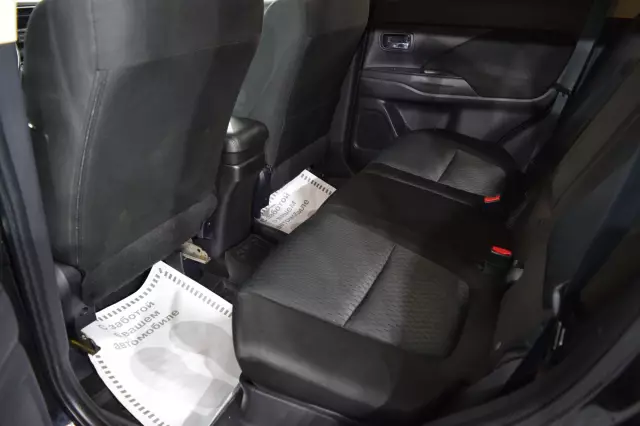 Mitsubishi Outlander 2012