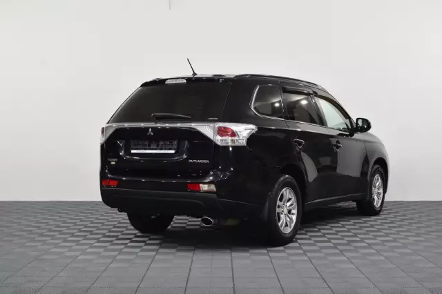 Mitsubishi Outlander 2012