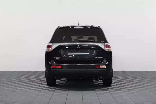 Mitsubishi Outlander 2012