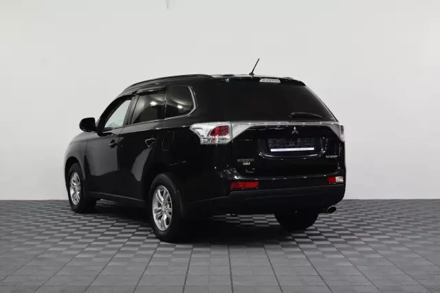 Mitsubishi Outlander 2012