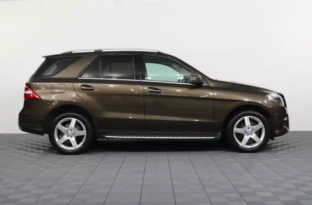 Mercedes-Benz M-Класс 2013