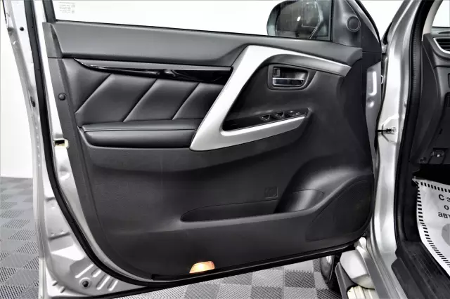 Mitsubishi Pajero Sport 2017