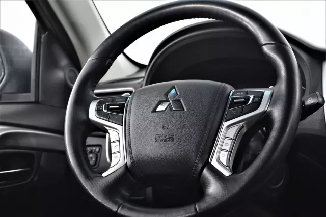 Mitsubishi Pajero Sport 2017
