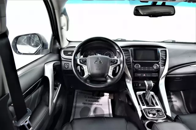 Mitsubishi Pajero Sport 2017
