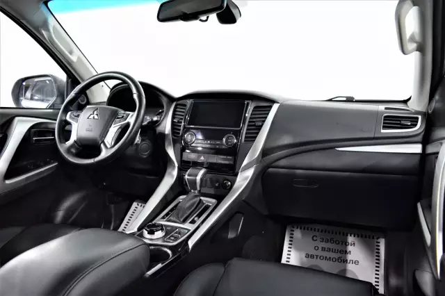Mitsubishi Pajero Sport 2017