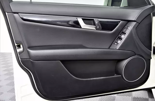 Mercedes-Benz C-Класс 2012