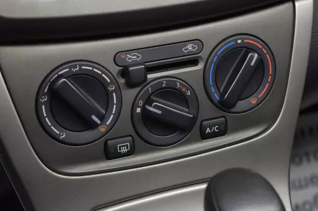 Nissan Sentra 2015