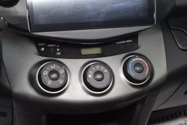 Toyota RAV4 2010