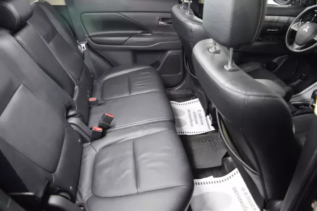 Mitsubishi Outlander 2014
