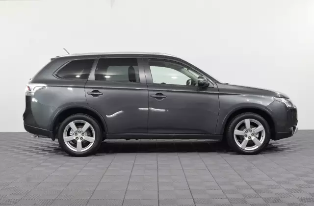 Mitsubishi Outlander 2014
