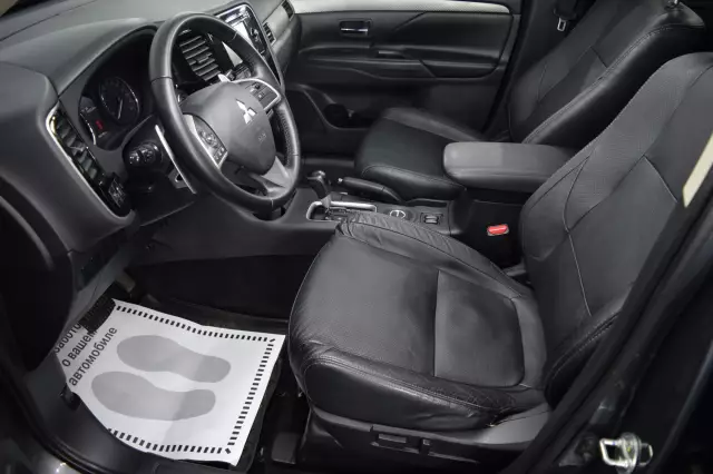 Mitsubishi Outlander 2014