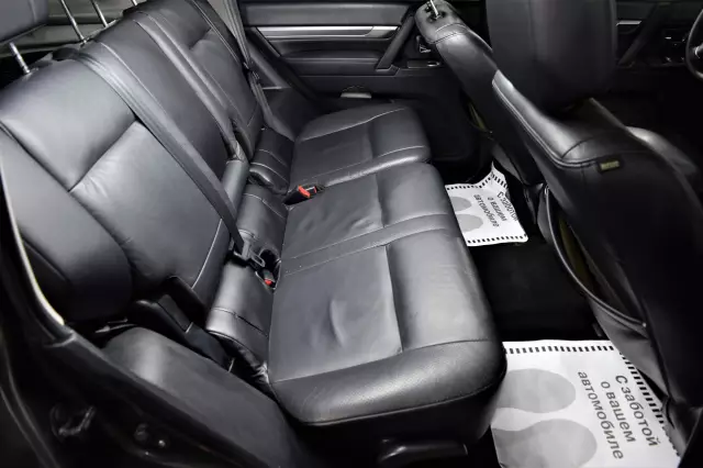 Mitsubishi Pajero 2010