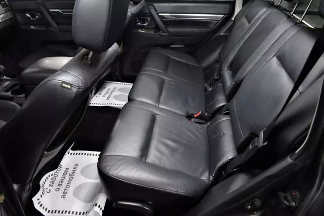 Mitsubishi Pajero 2010