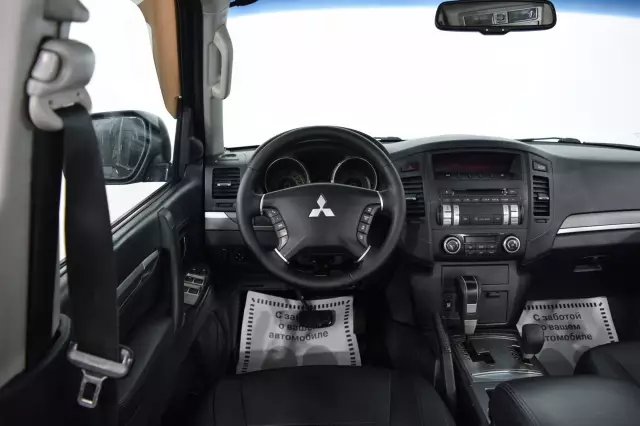 Mitsubishi Pajero 2010