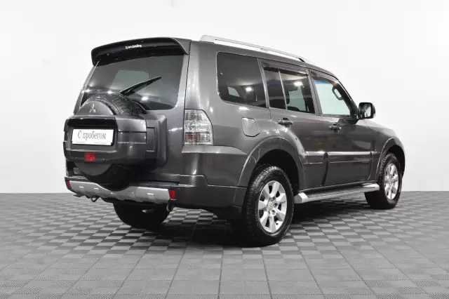Mitsubishi Pajero 2010