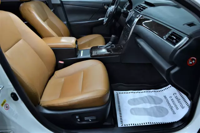 Toyota Camry 2017