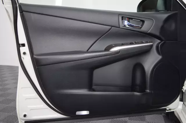 Toyota Camry 2017