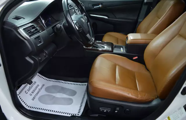 Toyota Camry 2017