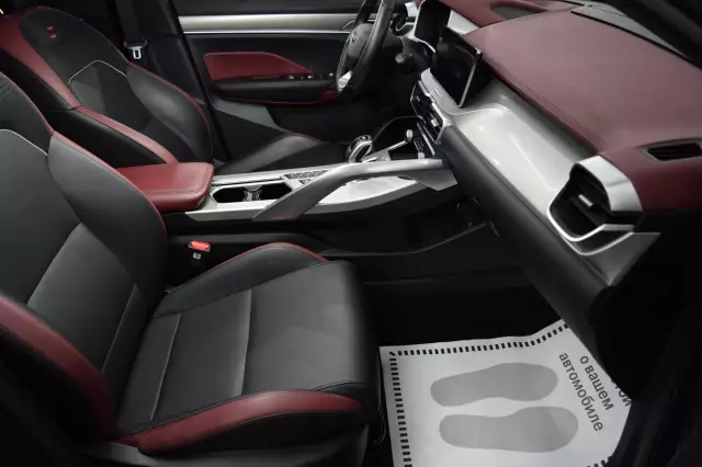 Geely Coolray 2021