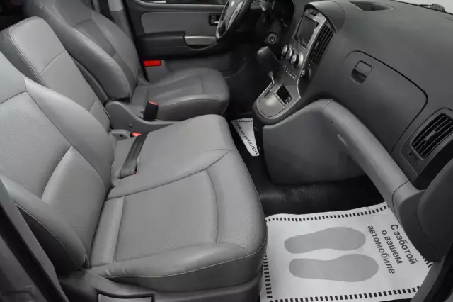 Hyundai Grand Starex 2012