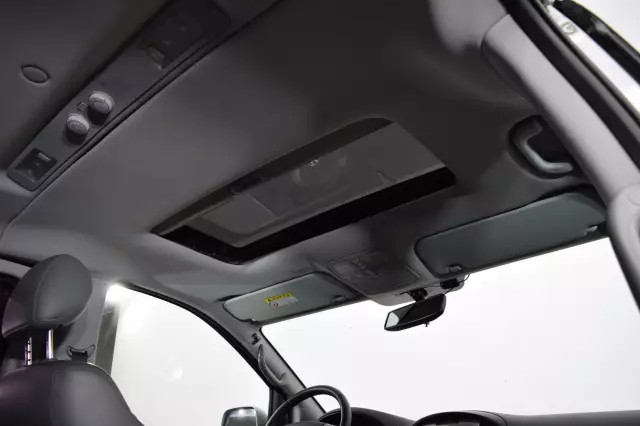 Hyundai Grand Starex 2012