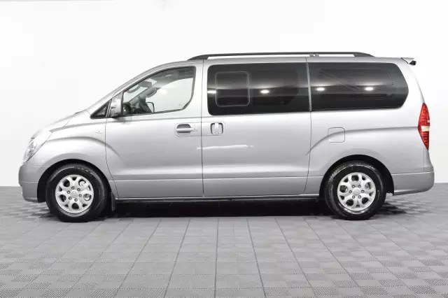 Hyundai Grand Starex 2012