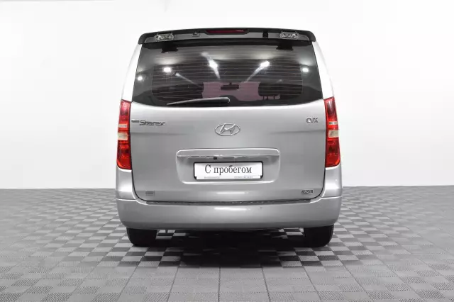 Hyundai Grand Starex 2012