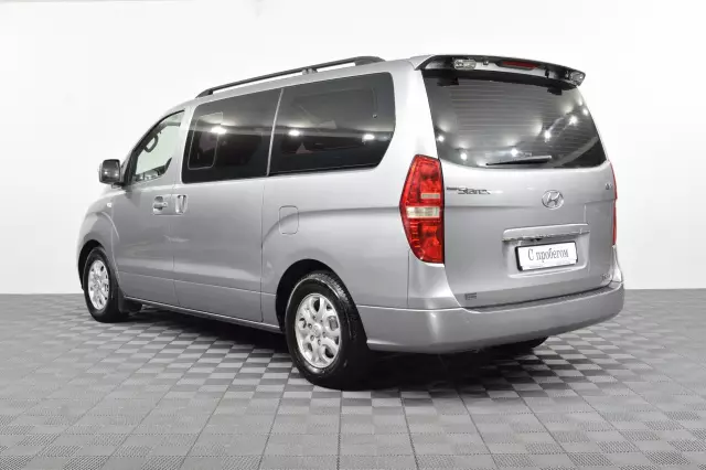 Hyundai Grand Starex 2012