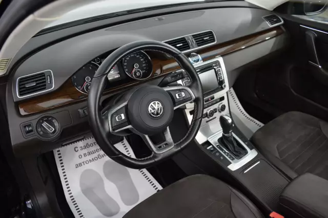 Volkswagen Passat 2013