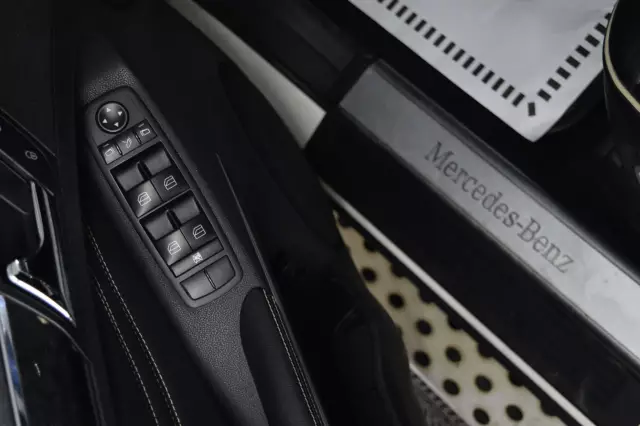 Mercedes-Benz M-Класс 2011