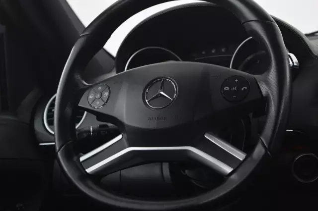 Mercedes-Benz M-Класс 2011