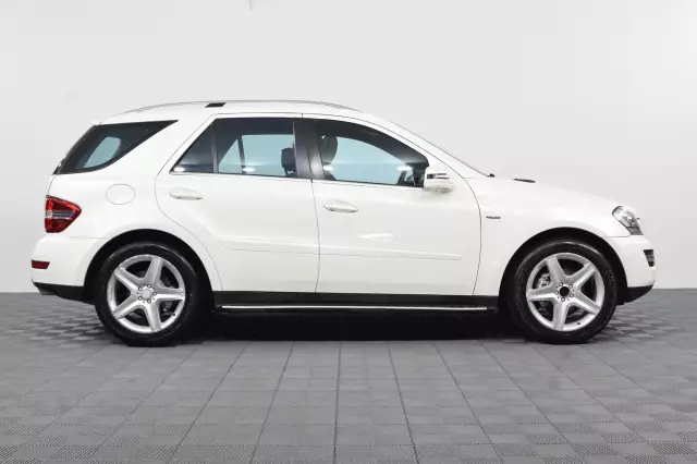 Mercedes-Benz M-Класс 2011