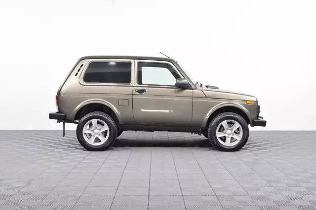 LADA 2121 (4x4) 2020