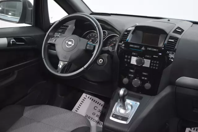 Opel Zafira 2011