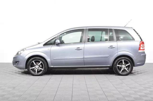 Opel Zafira 2011