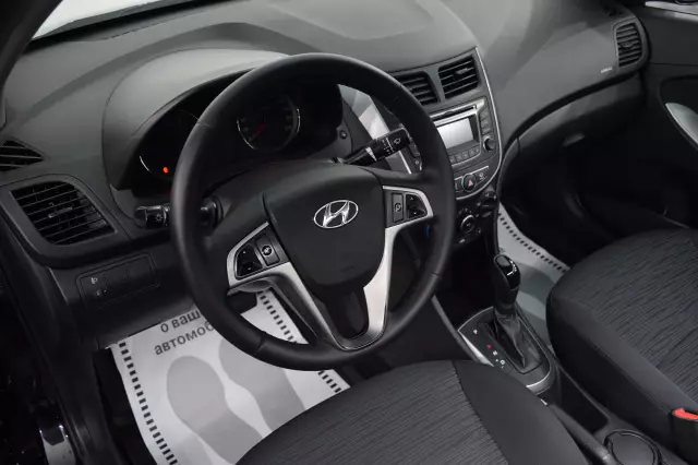 Hyundai Solaris 2015