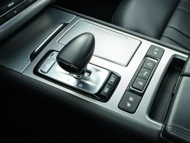 Genesis G80 2017